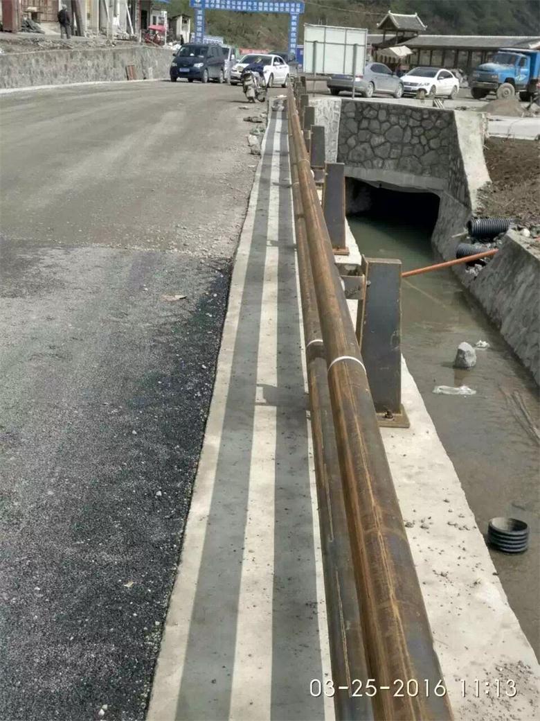 �����̽���