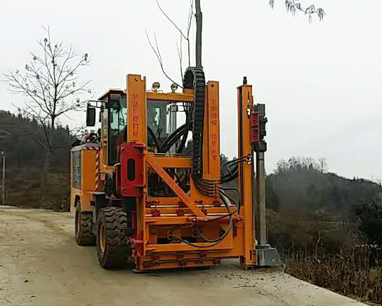 ���λ���